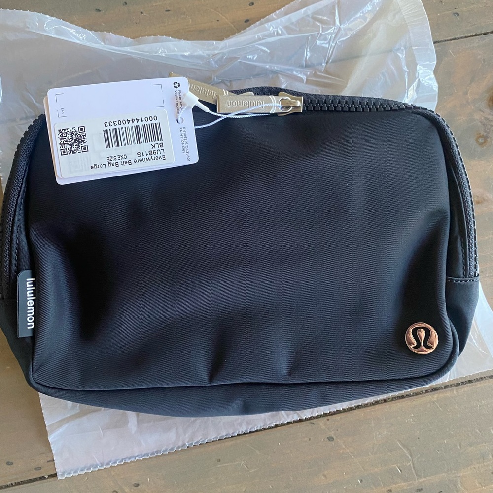 Brand New!!✨✨ Lululemon Everywhere Belt Bag- Large